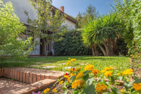 Elegante Villa con Giardino tra Catania ed Etna